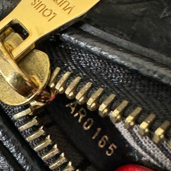 Louis Vuitton Black EmprienteMonogram Tote - Picture 16 of 16